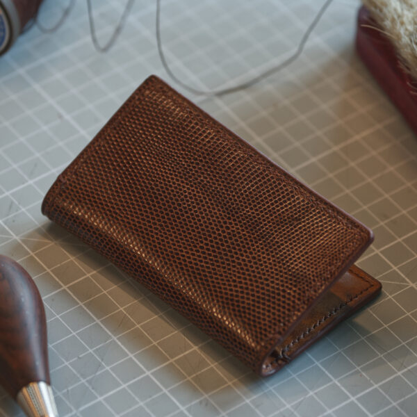 Elegant Card Bi-fold | #002 Dark Brown Lizard